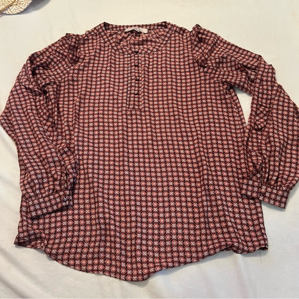 Loft flutter ruffle sleeves. Size medium.